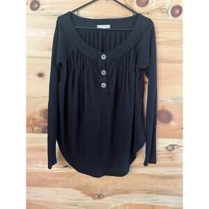 Free People We The Free black waffle knit blouse. Buttons. Womens XS